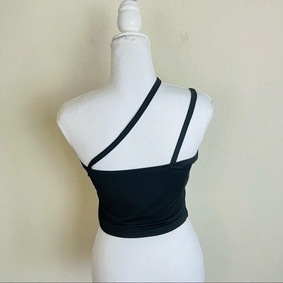 Black Criss Cross Strappy Crop Top Tank Top - Picture 2 of 4